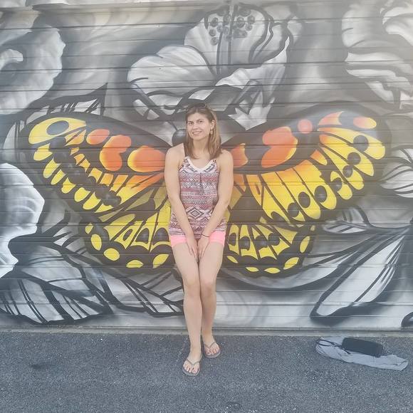 Meet your Posher, Trisha - Picture 1 of 1